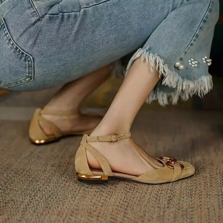 Mathilda | Closed Buckle Sandals