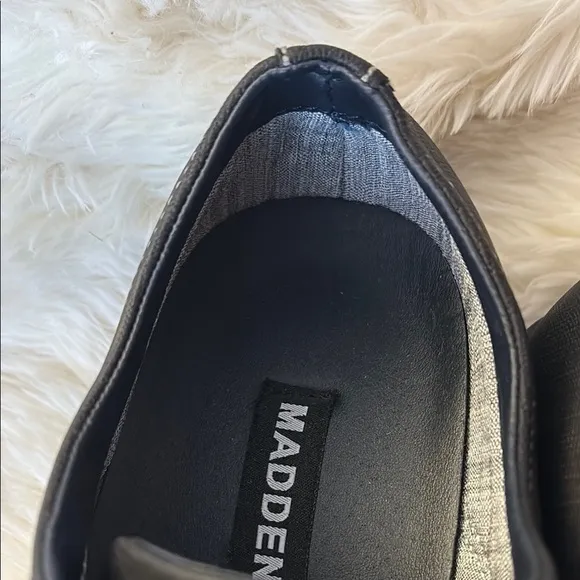Men's Black Lace-Up Shoes