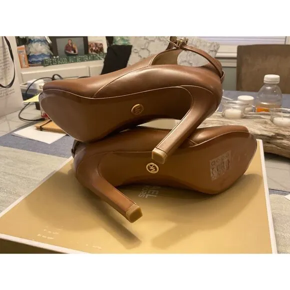 MICHAEL KORS LAWSON HIGH HEEL BUCKELED OPEN TOE SHOE. VACHETTA LEATHER. $298 SZ5