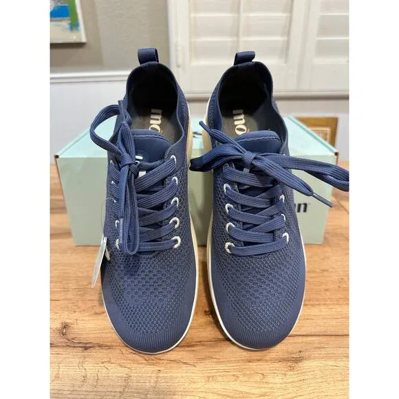 Moshn Leap Casual Shoes Blue Indigo Smart Knit Size 7 NIB Comfy Slip Resistant