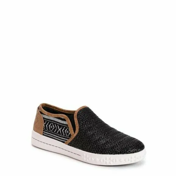 MUK LUKS Women's 8.5 Street Smart Sneaker Slip On Aztec Boho Casual Shoes