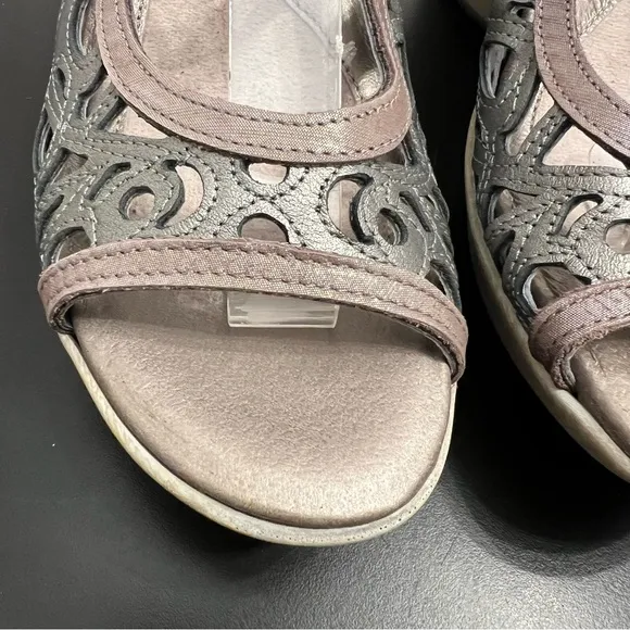 Naot Deluxe Wedge Sandal Sterling Silver Threads 38 / 7