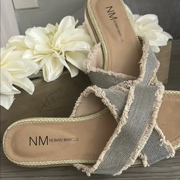 Neiman Marcus Gray &amp; Cream Crossover Sandals – Chic Comfort Meets Luxury