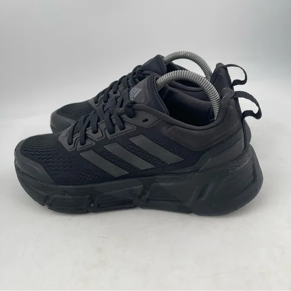NEW Adidas Men’s Questar Black Low Top Running Shoes Sneakers- Size 7