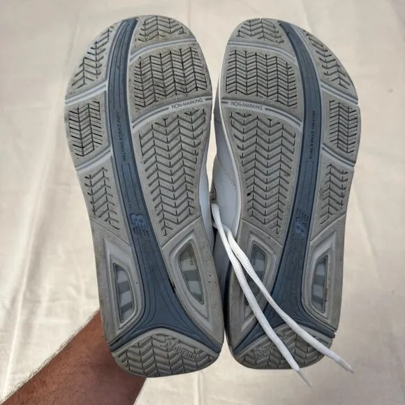 New Balance 928V2 White Walking Athletic Shoes Sneakers Lace-Up 10