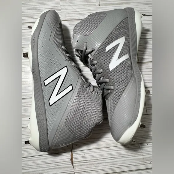 New Balance Men's baseball cleats shoes grey size 12 M4040AG4
