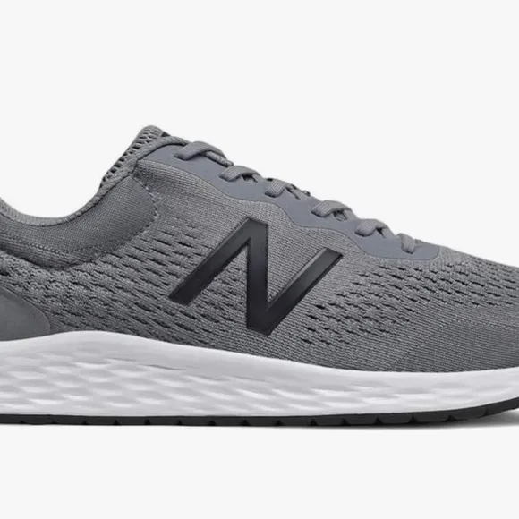 New Balance Men's Fresh Foam Arishi V3 Running Shoe - Size 9.5.