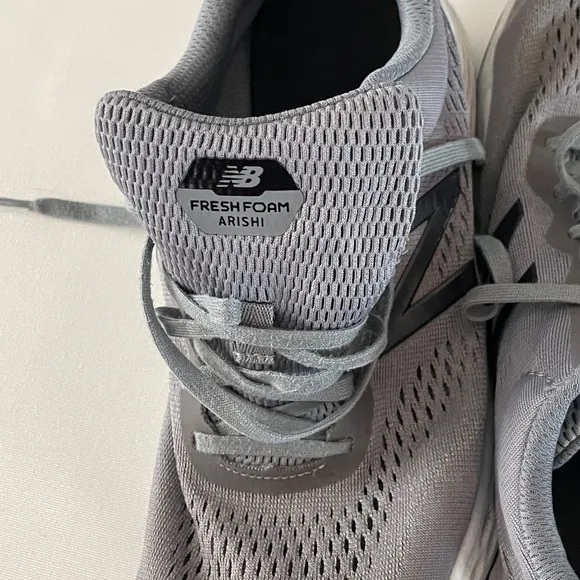 New Balance Men's Fresh Foam Arishi V3 Running Shoe - Size 9.5.