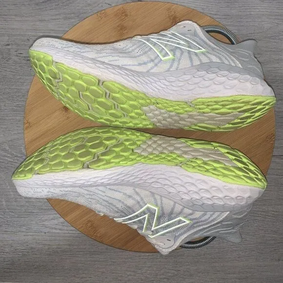 New Balance Womens Size 11 B W1080Y11 1080 V11 Multicolor Running Shoes Sneakers