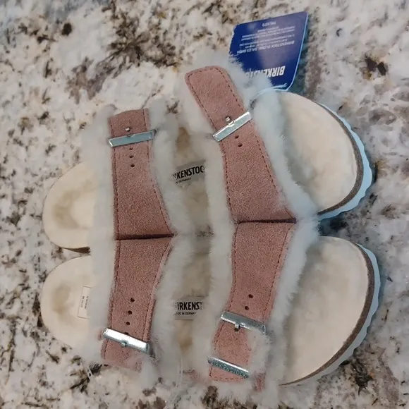 NEW Birkenstock Pink Suede Arizona Fur lined Size EU 41