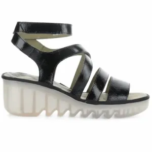 NEW FLY LONDON women's bafy heels in black