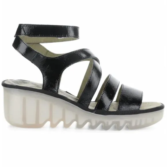NEW FLY LONDON women's bafy heels in black