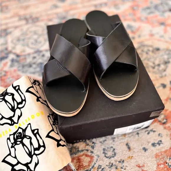 New Freda Salvador Black Criss Cross Women's Flatform Sandals size 8.5 wood sole