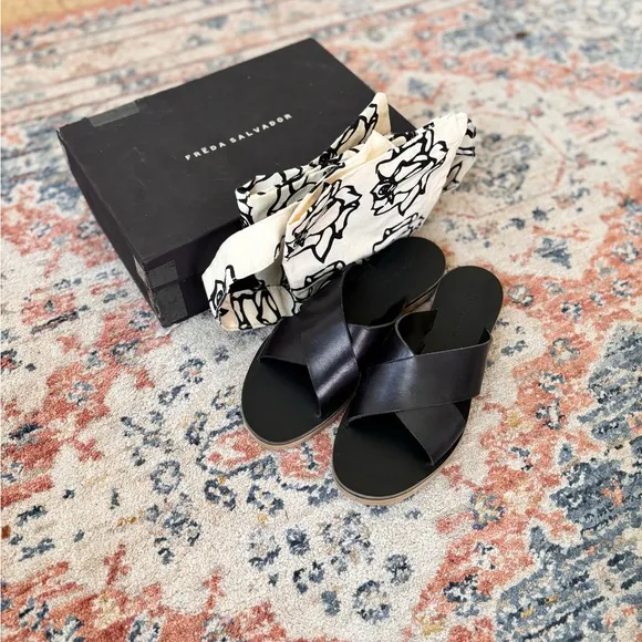 New Freda Salvador Black Criss Cross Women's Flatform Sandals size 8.5 wood sole