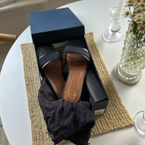 New in box Malone Souliers slide sandals in size 41, navy blue, linen/leather