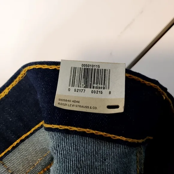 NEW Levis 501 Original Fit Straight BUTTON FLY 31x34 Denim Blue Jeans Dark Wash