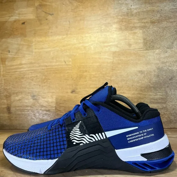 NEW Nike Metcon 8 Mens Sz 11 Training Shoes Sneakers Old Royal Black DO9328-400