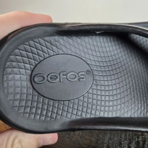 NEW Oofos Oolala Womens Size 6 Recovery Slip-On Comfort Flip Flops Sandals Black