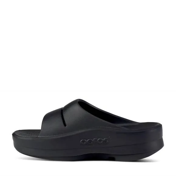 NEW OOFOS women's oomega ooahh sandal in black