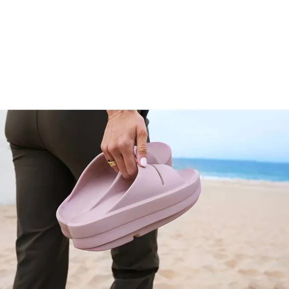 NEW OOFOS women's oomega ooahh sandal in stardust