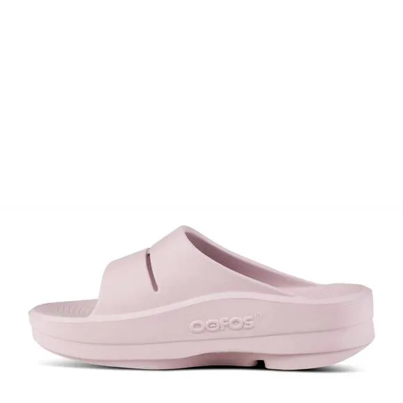 NEW OOFOS women's oomega ooahh sandal in stardust
