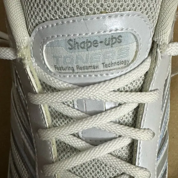 NEW Skechers Shape Ups Toners KTP Fitness Athletic Shoes White Silver Size 11