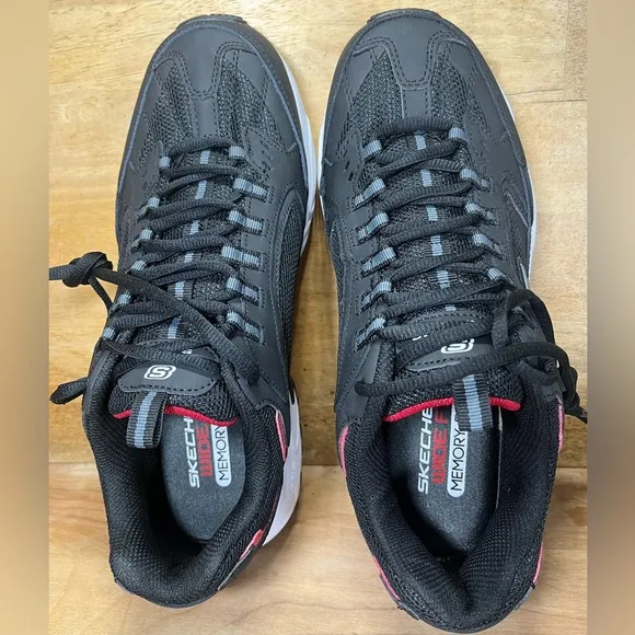 NEW Skechers Stamina Cutback Mens Sz 9 Extra Wide Training Shoes Sneakers Black