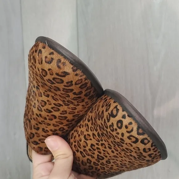 NEW Sofft Womens Animal Print Comfort Loafer Slip on shoes sz 6M