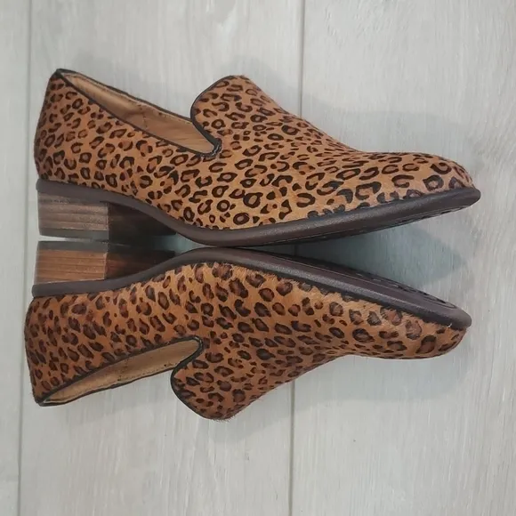 NEW Sofft Womens Animal Print Comfort Loafer Slip on shoes sz 6M