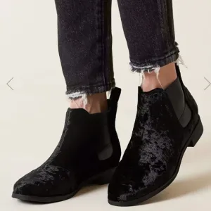 NEW TOMS Ella Ankle Velvet Boots Comfort shoes sz 6