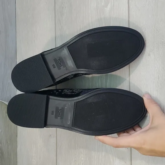 NEW TOMS Ella Ankle Velvet Boots Comfort shoes sz 6
