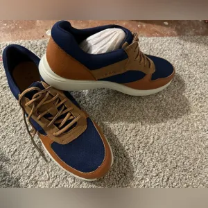 NEW Traq by Alegria “Old Sqool” Mens 11 professional athletic smart shoes Sz 45