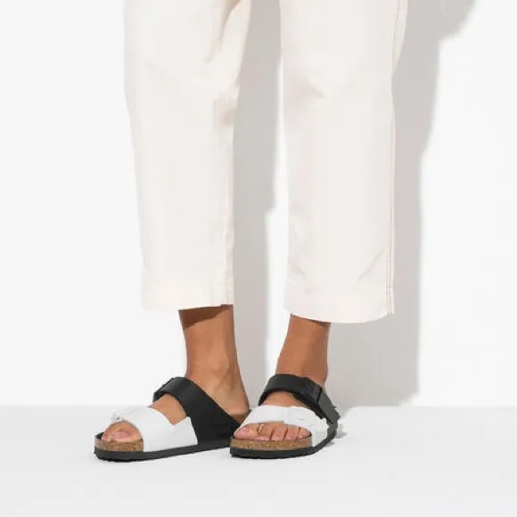New Women’s Birkenstock Arizona Birko-flor Black/White Two-Strap Sandals! 🔥🔥🔥