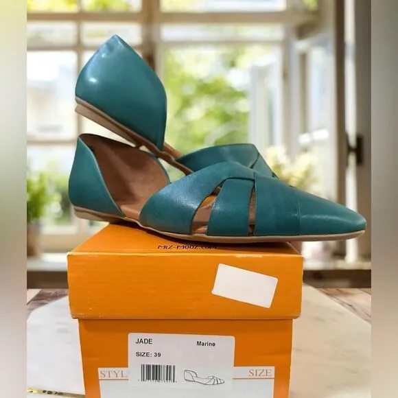 NEW MIZ MOOZ Leather Jade Flats Womens Size 39