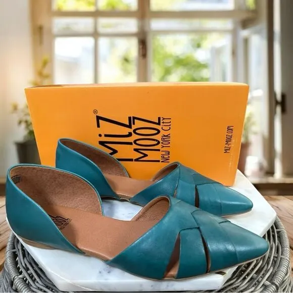 NEW MIZ MOOZ Leather Jade Flats Womens Size 39