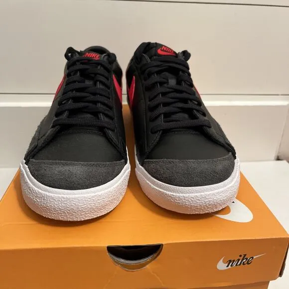 NIB Nike Blazer Low '77 Vintage Shoes Men's 11.5 Black University Red DA6364-002
