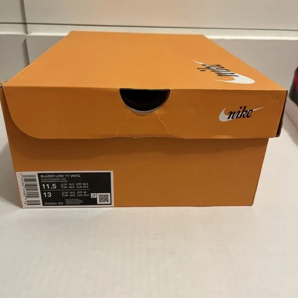 NIB Nike Blazer Low '77 Vintage Shoes Men's 11.5 Black University Red DA6364-002