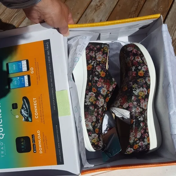 NIB Traq by Algeria black floral shoes size 36