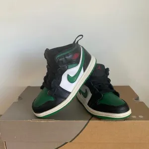 Nike AIR JORDAN 1 MID Pine Green Kids Sneakers - SZ 10 C