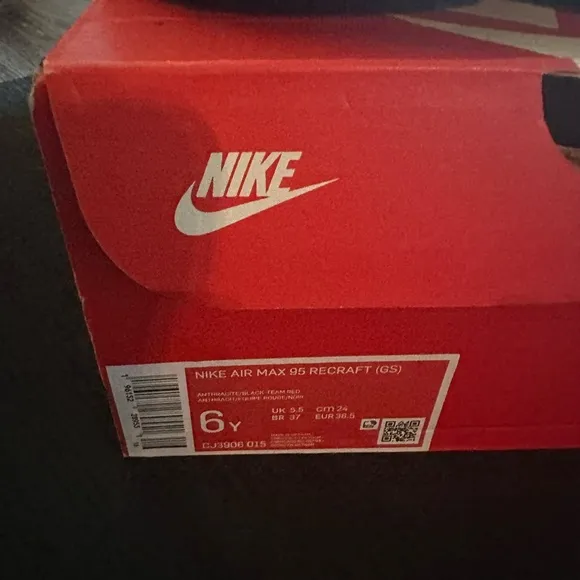 Nike Air Max Big Kids Black and Red Shoes- Size 6Y