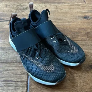 Nike Air Zoom Strong Running Training Shoes Black &amp; Rose Gold Women's Size 7