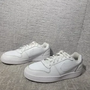 Nike Ebernon Low Triple White AQ1775-100 Mens Size 9 Trainers Sneaker Shoes