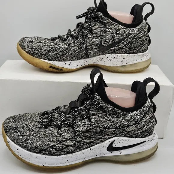Nike Lebron 15 as gray size 9