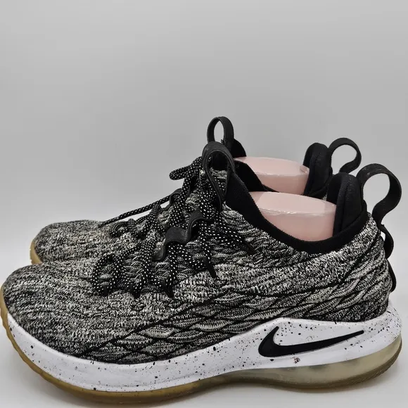 Nike Lebron 15 as gray size 9