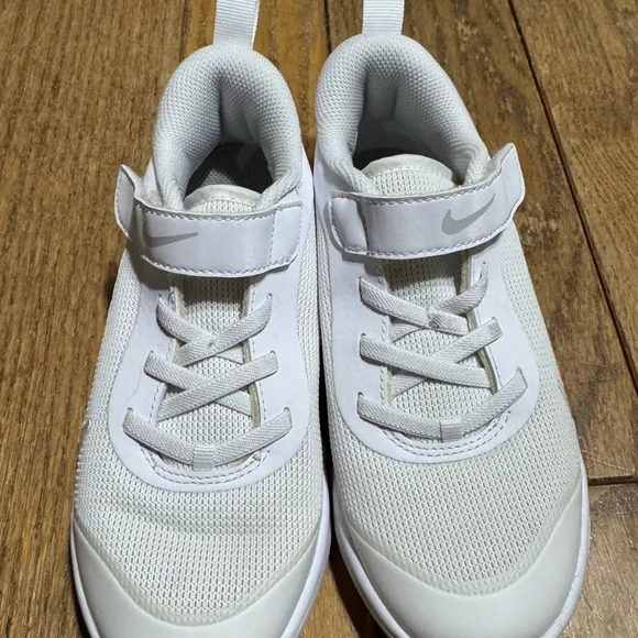Nike Omni Multi Court Sneakers Running Shoes Youth Unisex Size 1 White P…