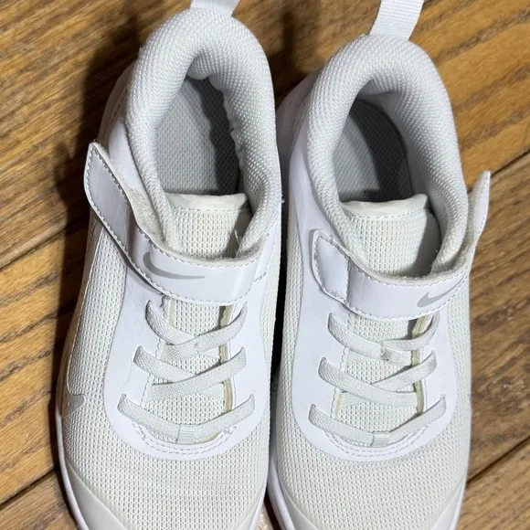 Nike Omni Multi Court Sneakers Running Shoes Youth Unisex Size 1 White P…