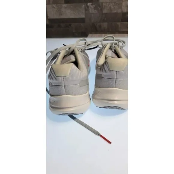 Nike Quest 5 Pure Platinum White Women's Running Shoes SIZE 7.5 (DD9291-007)