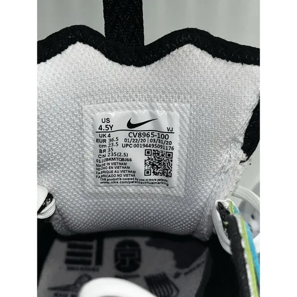 Nike React Vision Worldwide GS White Black Volt Kids Shoes Sz 4.5Y (CV8965-100)