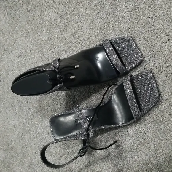 Nine West Grey Sparkling Heels Sandals 6M
