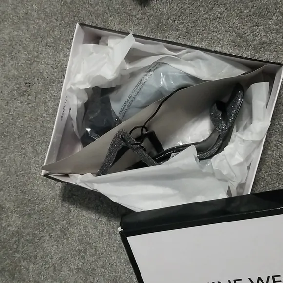 Nine West Grey Sparkling Heels Sandals 6M